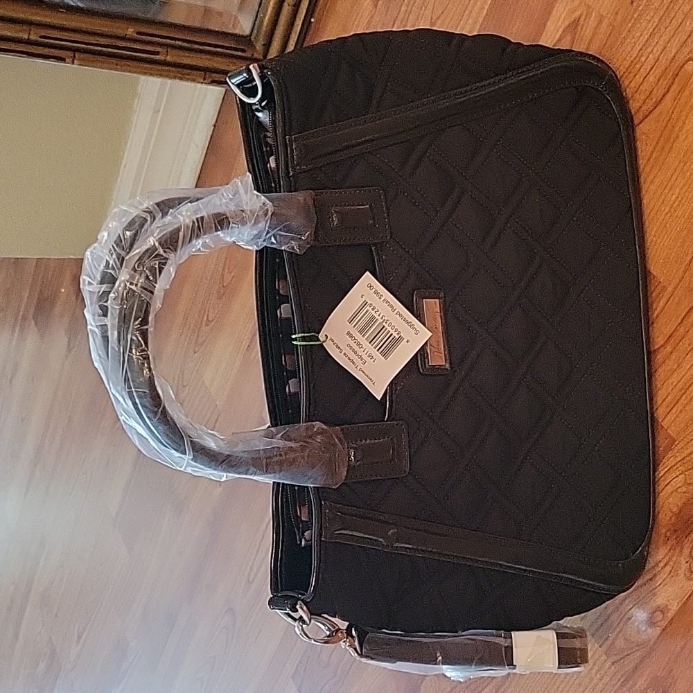 NWT Vera Bradley Trimmed Trapeze Sachel in Expresso